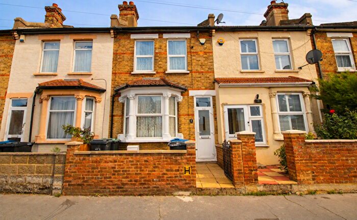 3 Bedroom Property To Rent In Handcroft Road, Croydon, CR0