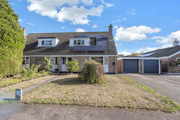 3 Bedroom Semi Detached House For Sale In Beechcroft, Stanningfield, IP29