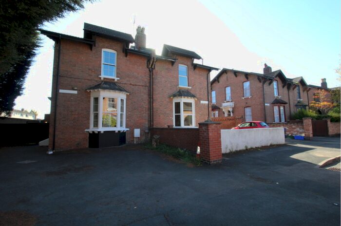 6 Bedroom House Of Multiple Occupation To Rent In Claremont Road, Leamington Spa, CV31