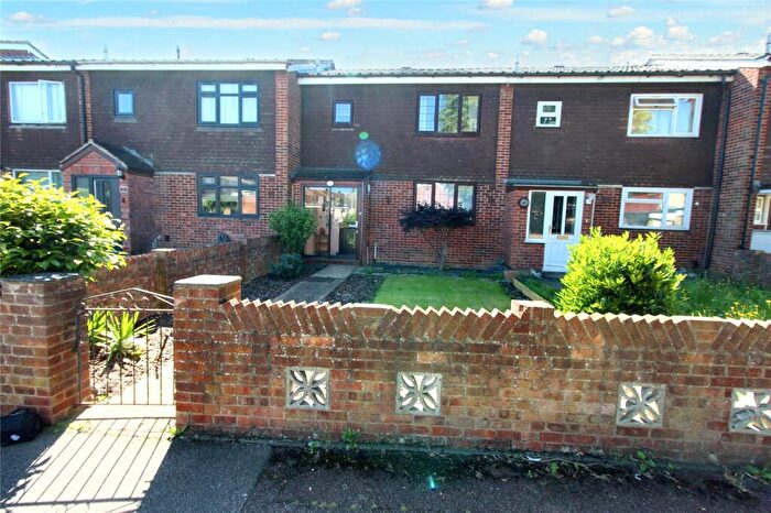 3 Bedroom Terraced House To Rent In Theydon Gardens, Rainham, RM13