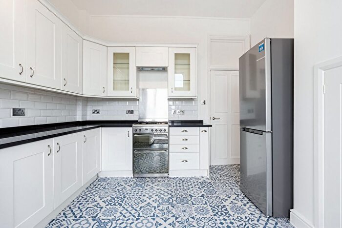 3 Bedroom Flat To Rent In Stamford Brook Mansions, W6