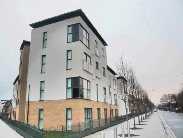 2 Bedroom Flat To Rent In Moss Street, Salford, M7