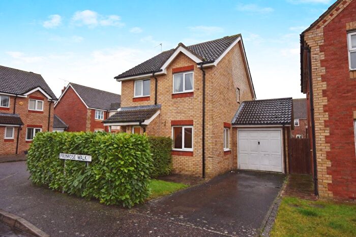 3 Bedroom Detached House For Sale In Primrose Walk, Southminster, CM0