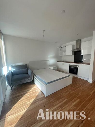 1 Bedroom Flat To Rent In Michigan Avenue, Salford, M50
