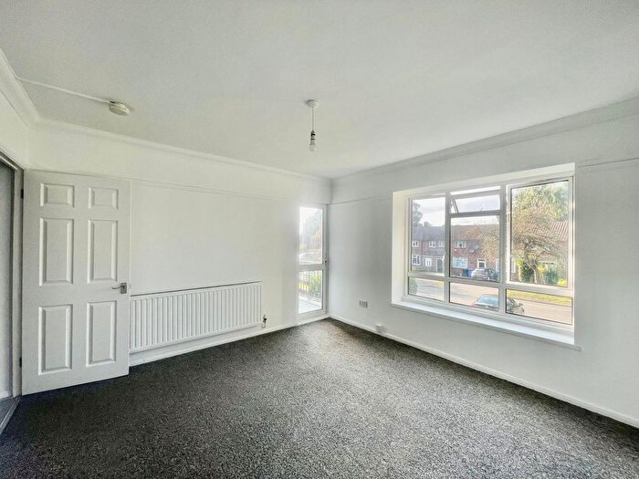 3 Bedroom Flat To Rent In Albert Drive, Woking, GU21