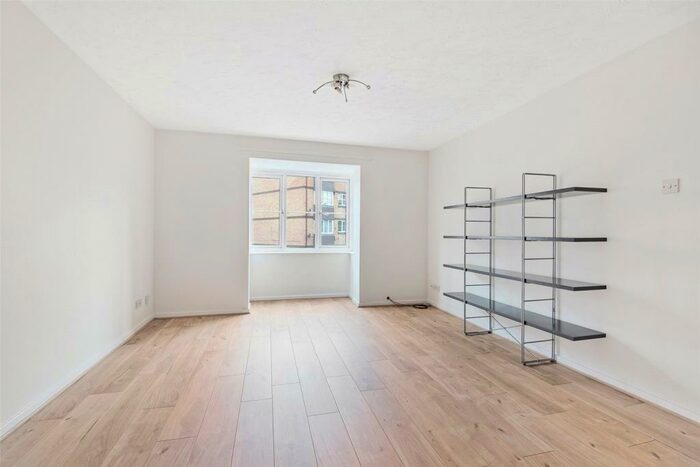 2 Bedroom Apartment To Rent In Rossetti Road, London, SE16