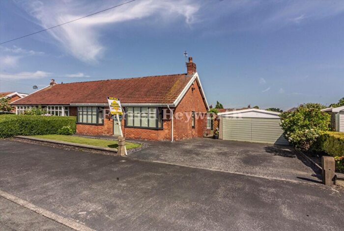 2 Bedroom Bungalow For Sale In Woodlands Drive, Fulwood, Preston, PR2