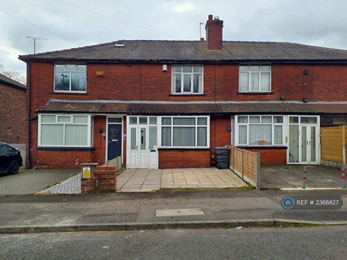2 Bedroom Terraced House To Rent In Rochdale Road, Bury, BL9