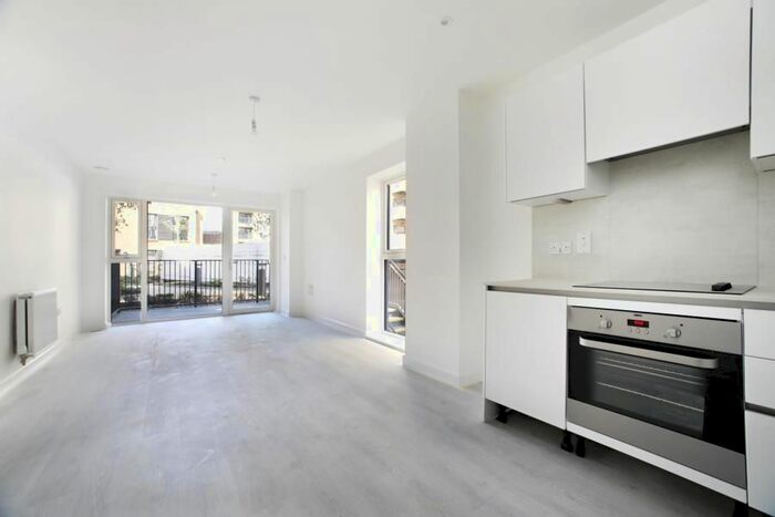 1 Bedroom Flat To Rent In Winter Apartments, East Acton Lane, London, W3