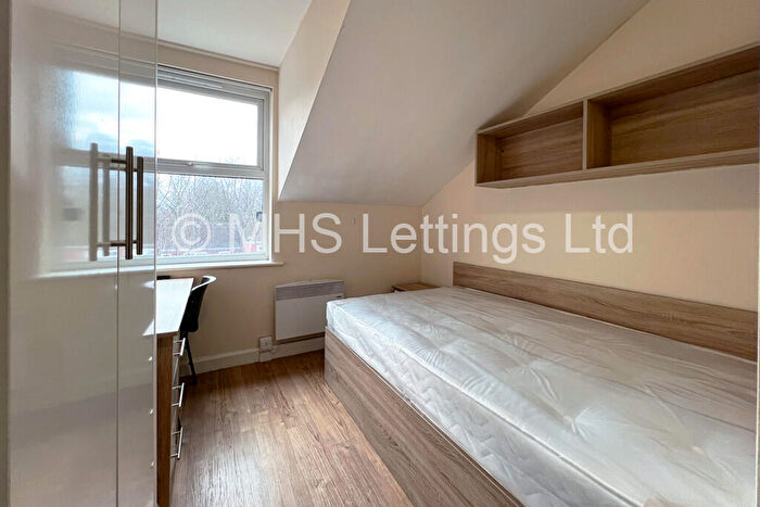 Studio To Rent In Room, Lovell Park Halls, Leeds, LS7