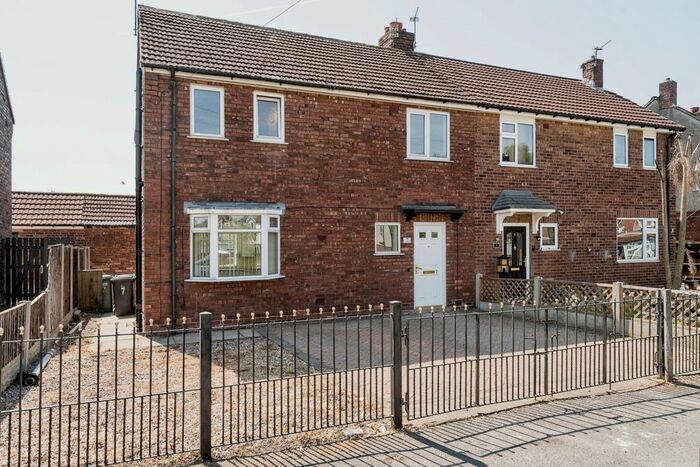 3 Bedroom Semi-Detached House To Rent In Woodvale Avenue, Atherton, Manchester, Greater Manchester, M46