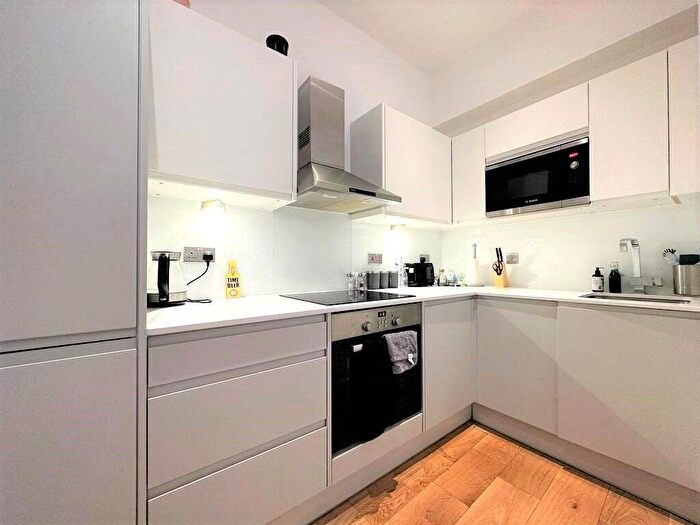 1 Bedroom Apartment To Rent In Brock House, High Street, Maidenhead, Berkshire, SL6