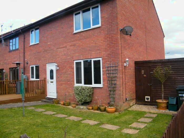 2 Bedroom End Of Terrace House To Rent In Yeovil, BA21