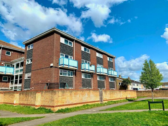 2 Bedroom Apartment To Rent In Fairfield Avenue, Fareham, PO14