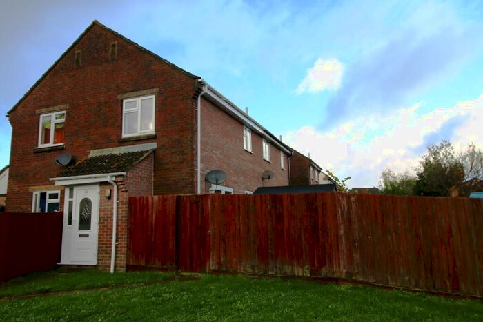 1 Bedroom Semi-Detached House To Rent In Sheen Close, Salisbury, SP2