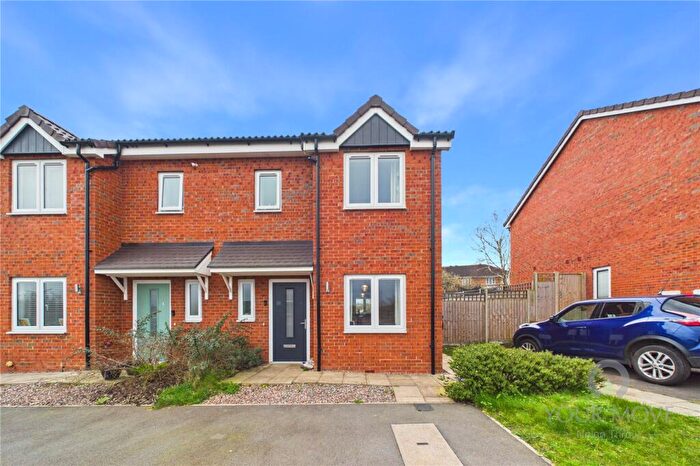 3 Bedroom Semi Detached House For Sale In Banbury Lane, Hunsbury Meadows, Northampton, NN4