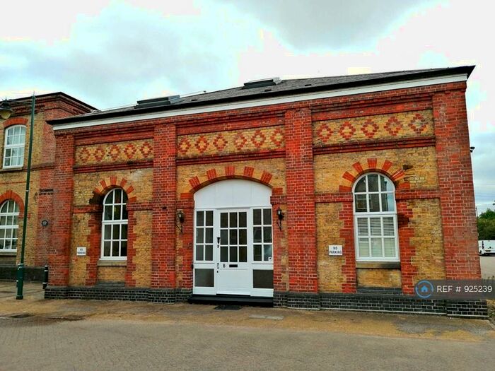 3 Bedroom End Of Terrace House To Rent In Harston Drive, Enfield, EN3