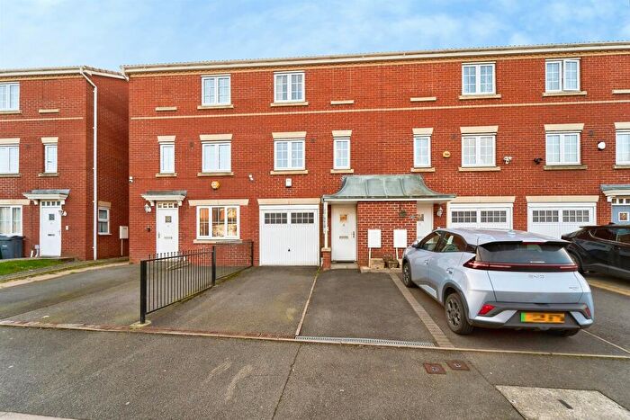 3 Bedroom Terraced House For Sale In Callaghan Drive, Tividale, Oldbury, B69