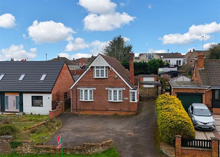 3 Bedroom Detached House For Sale In Doddington Road, Wellingborough, NN8