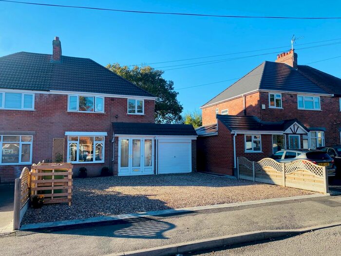 3 Bedroom Semi-Detached House To Rent In Charlecote Croft, Shirley, Solihull, B90