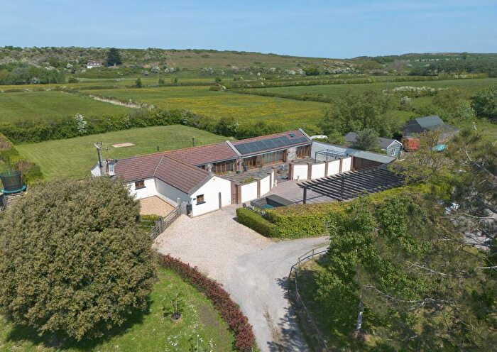 4 Bedroom Detached Bungalow For Sale In Beach Road, Sand Bay, Weston-Super-Mare, BS22