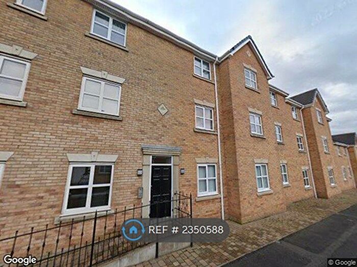 2 Bedroom Flat To Rent In Addington Close, Hindley, Wigan, WN2