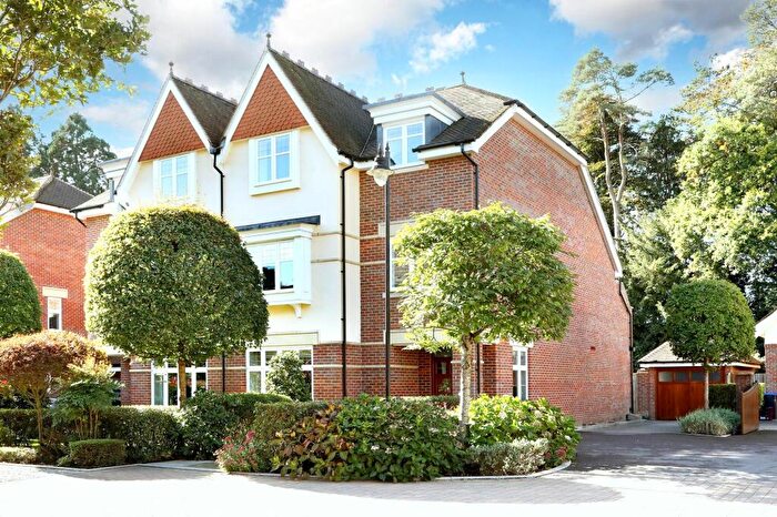 5 Bedroom House For Sale In Queen Elizabeth Crescent, Beaconsfield, HP9