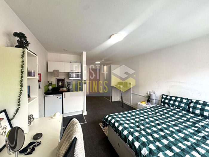 Studio To Rent In Tudor Road, West End, LE3