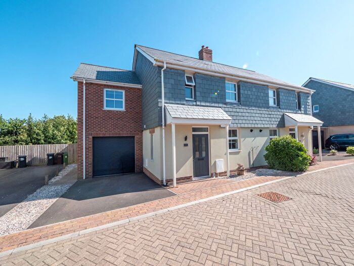 4 Bedroom Semi-detached House For Sale In Hobbacott Rise, Marhamchurch, EX23