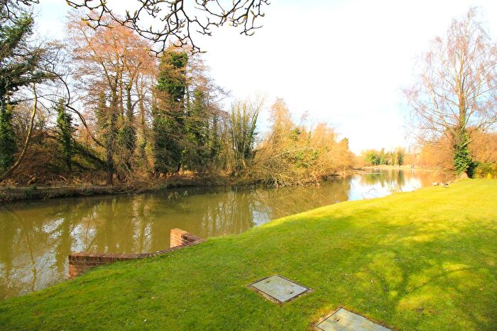 2 Bedroom Flat To Rent In St. Martins Close, Norwich, NR3