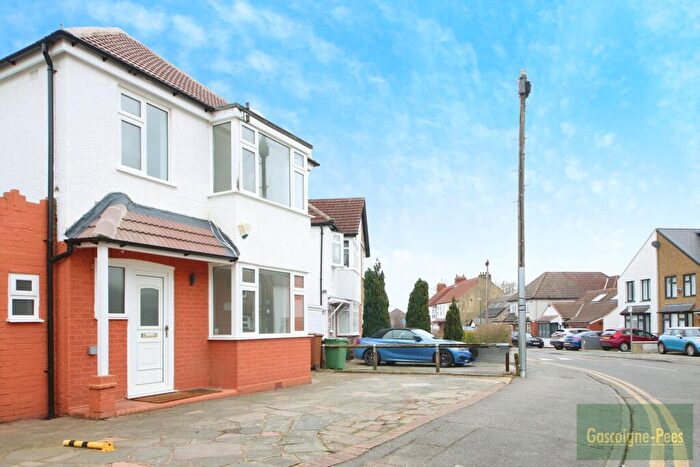 3 Bedroom House To Rent In Worcester Park, KT4