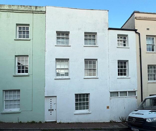 4 Bedroom Terraced House For Sale In Little Western Street, Brighton, BN1