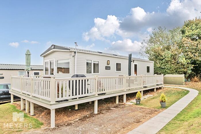 3 Bedroom Detached House For Sale In West Lulworth, BH20