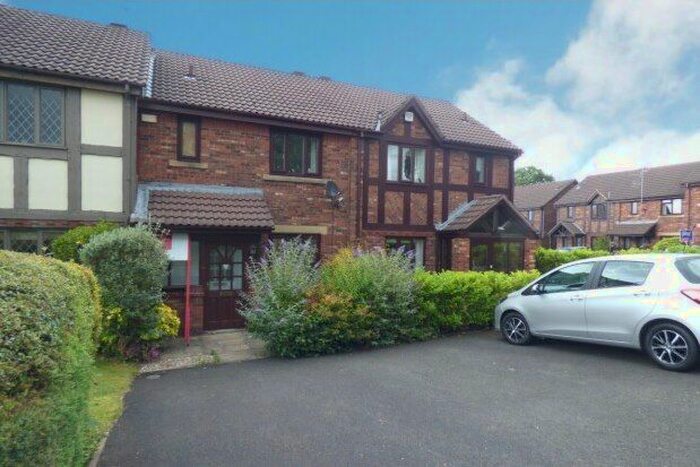 3 Bedroom Property To Rent In Sandwich Drive, Macclesfield, SK10