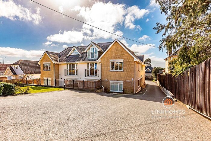 2 Bedroom Flat For Sale In Blandford Road, Poole, BH16