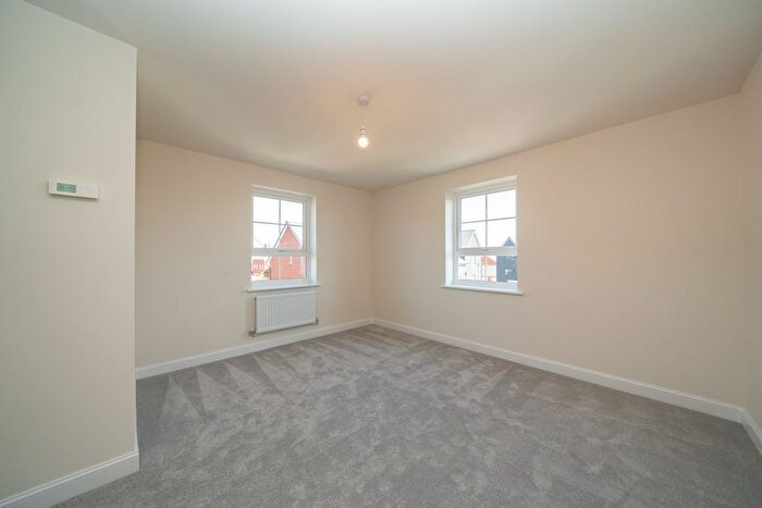 3 Bedroom Semi-Detached House For Sale In Barnes Mews, Broughton, Aylesbury, HP22