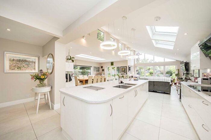 5 Bedroom Detached House To Rent In Manor Gardens, Hampton, TW12