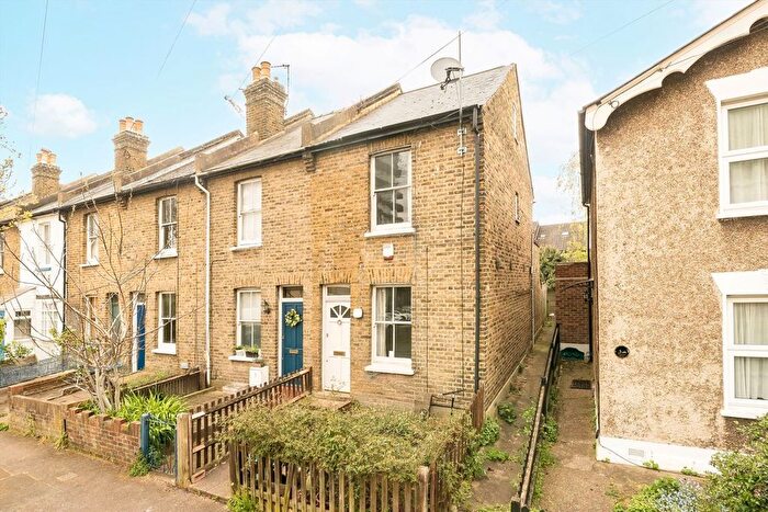 2 Bedroom Terraced House For Sale In Vincent Road, Kingston Upon Thames, KT1