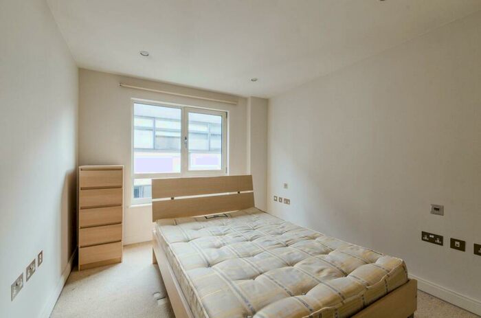 2 Bedroom Flat To Rent In Clerkenwell Road, Clerkenwell, London, EC1M