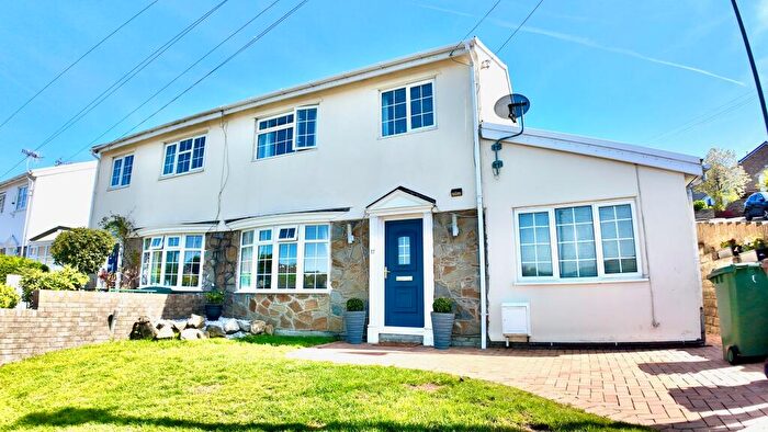 3 Bedroom Semi-Detached House For Sale In Springfield Road, Maesycwmmer, CF82