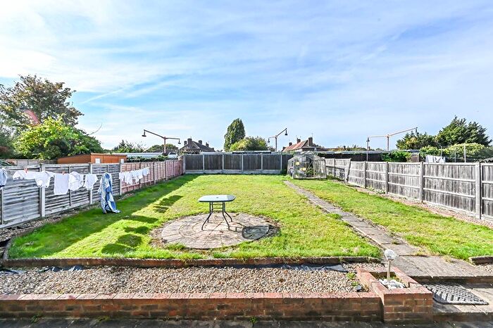 4 Bedroom Detached House For Sale In Allerford Road, Beckenham Hill, London, SE6