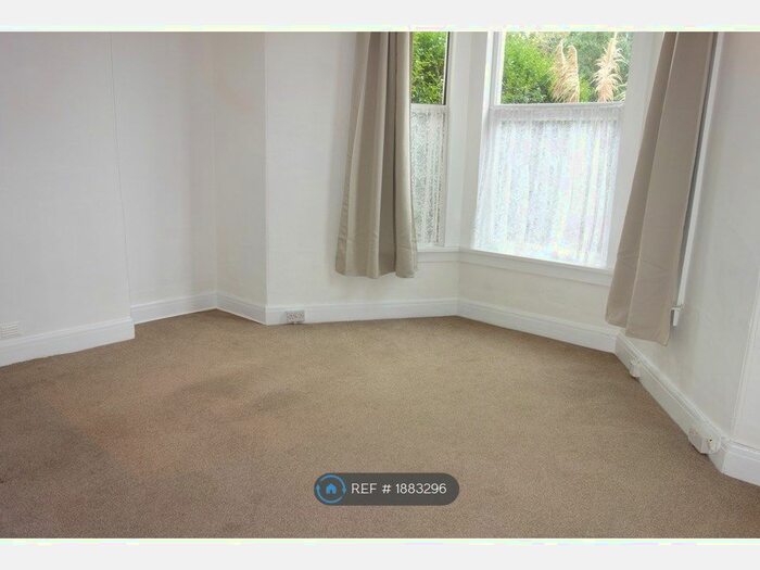 1 Bedroom Flat To Rent In Ermington Terrace, Plymouth, PL4