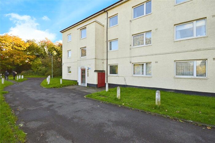 1 Bedroom Flat To Rent In Marlfield Court, South Lane, New Malden, KT3