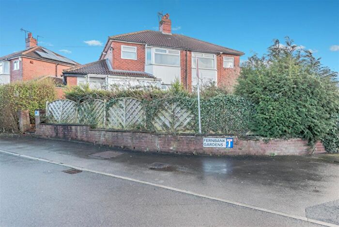 3 Bedroom Semi Detached House For Sale In Fernbank Gardens, Bramley, Leeds, LS13