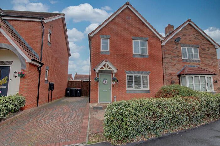 3 Bedroom Detached House For Sale In Galley View, Ansley, CV10