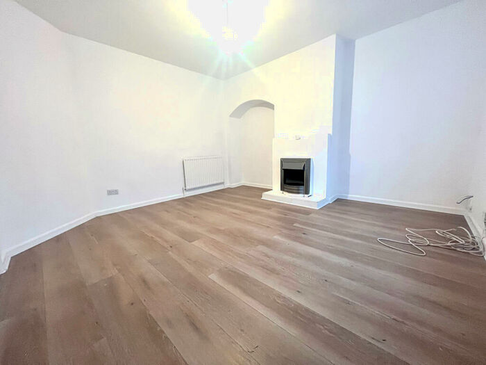 3 Bedroom House To Rent In Stamford Road, Dagenham, RM9