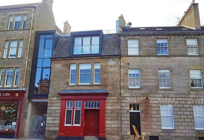 2 Bedroom Apartment To Rent In / Hamilton Place, Stockbridge, Edinburgh, EH3