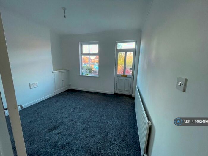 4 Bedroom End Of Terrace House To Rent In Netherton Road, Worksop, S80