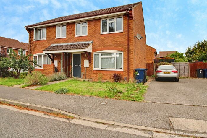 3 Bedroom Semi-Detached House To Rent In Dryden Court, St. Neots, PE19