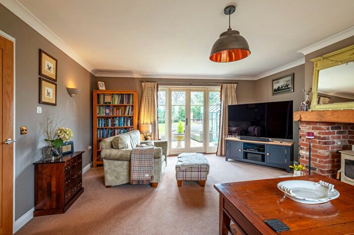 6 Bedroom Detached House For Sale In Lopham Road, East Harling, Norwich, NR16